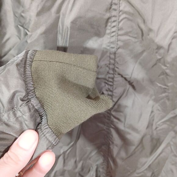 Green Reversable Jacket - Picture 4 of 9